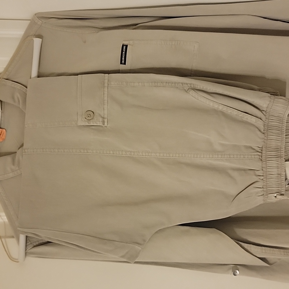 Calvin Klein - Picture 3 of 12